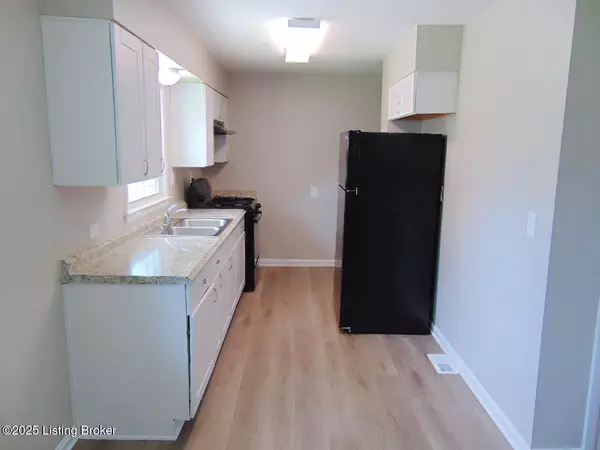 Louisville, KY 40216,2524 Coronet Dr