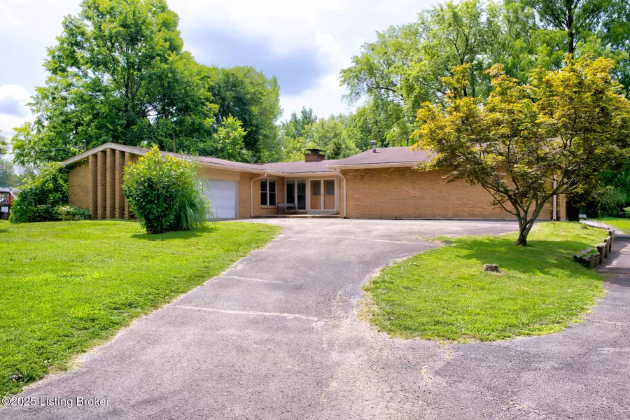 9210 Fairground Rd, Louisville, KY 40291
