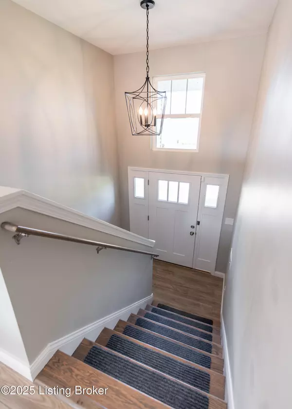 Eminence, KY 40019,24 Greenbriar Dr