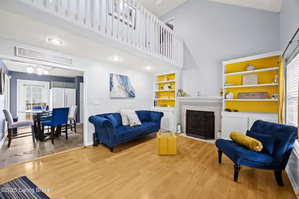Louisville, KY 40219,8523 Gregory WAY