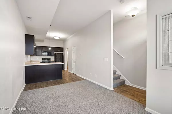 New Albany, IN 47150,822 Northgate Blvd #8