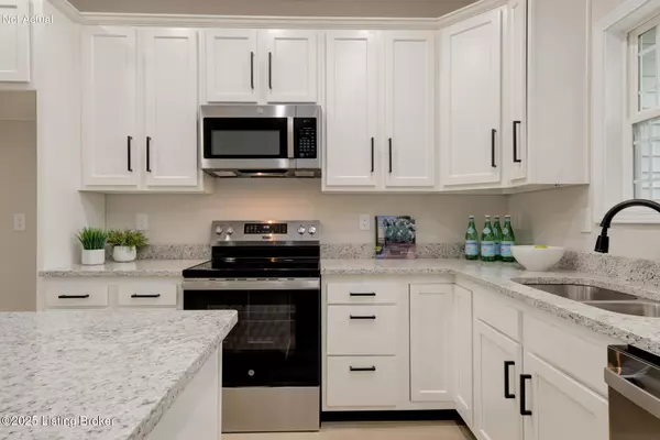 Louisville, KY 40229,11028 Brookley Dr
