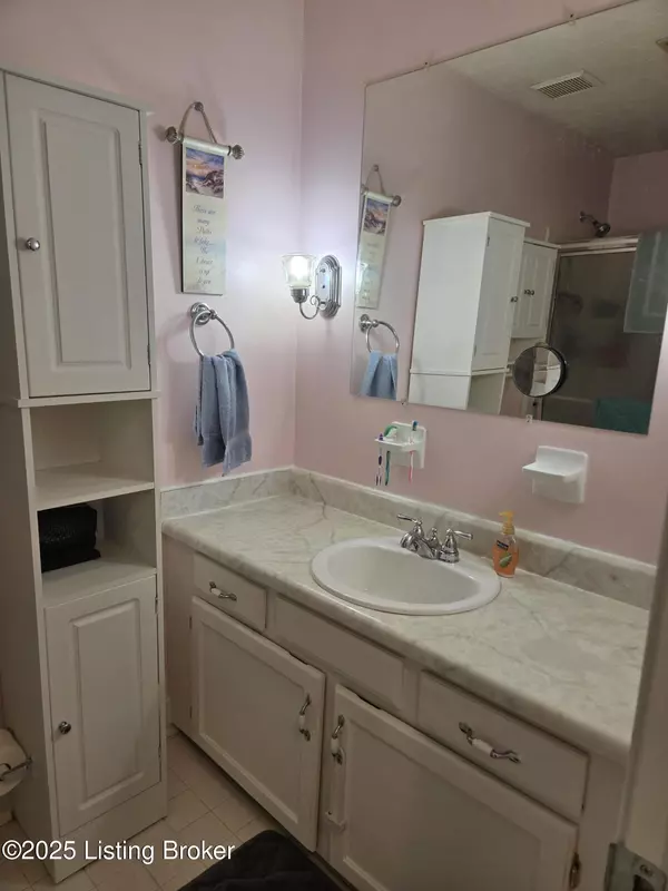 Pewee Valley, KY 40056,9107 Cedarwood Dr