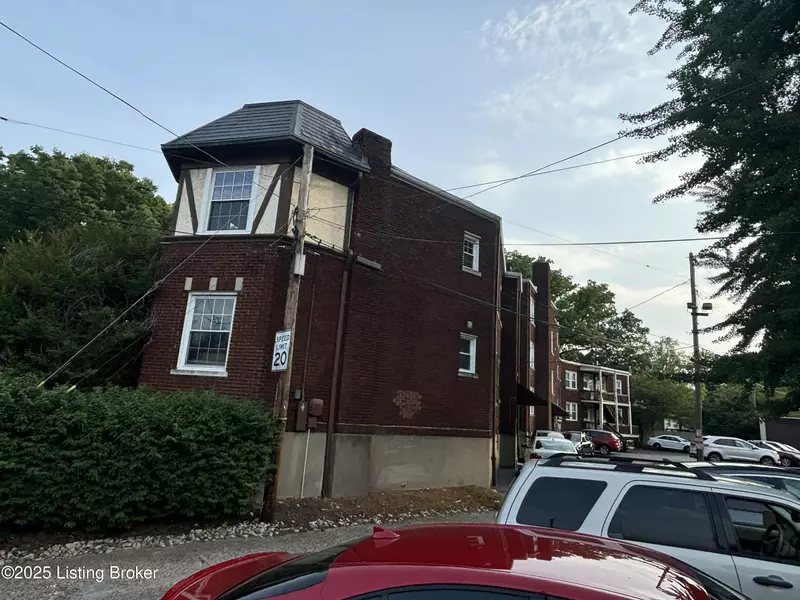 565 Eastern Parkway Pkwy, Louisville, KY 40217