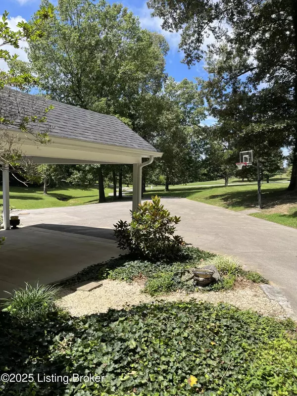 Elizabethtown, KY 42701,757 bates Road Rd