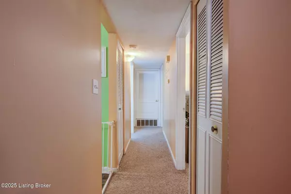 Jeffersontown, KY 40299,3311 McAdams Ct