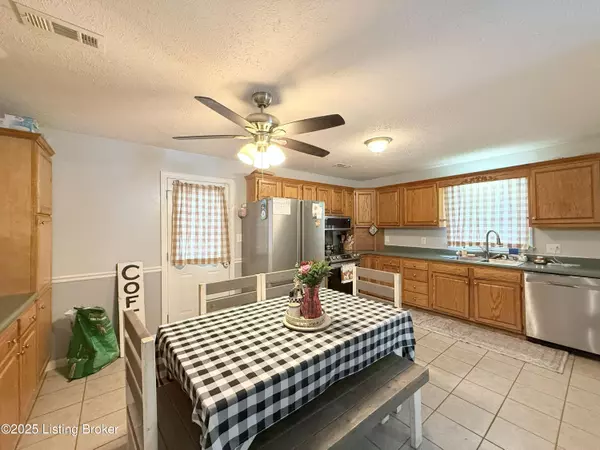 Leitchfield, KY 42754,205 Fraim St