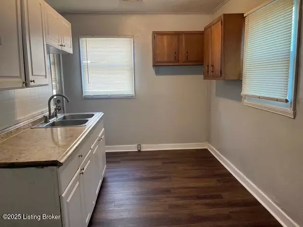 Louisville, KY 40211,1120 S 42nd St