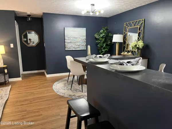 Lyndon, KY 40242,1103 Powerhouse Ln #UNIT 101