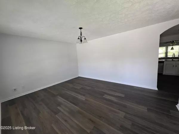 Louisville, KY 40299,4504 St Claude Dr