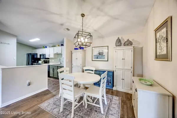 Louisville, KY 40243,1209 Winter Springs Ct #202