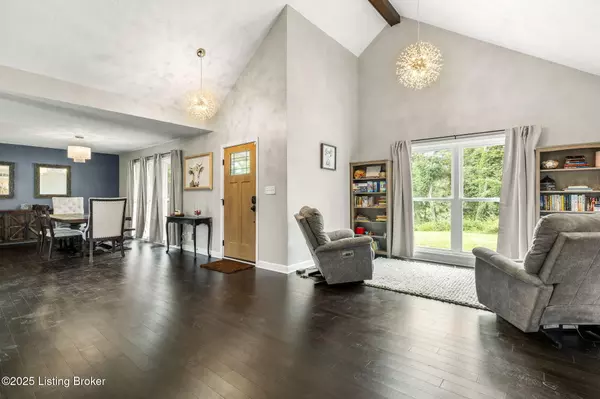 Prospect, KY 40059,8715 US-42