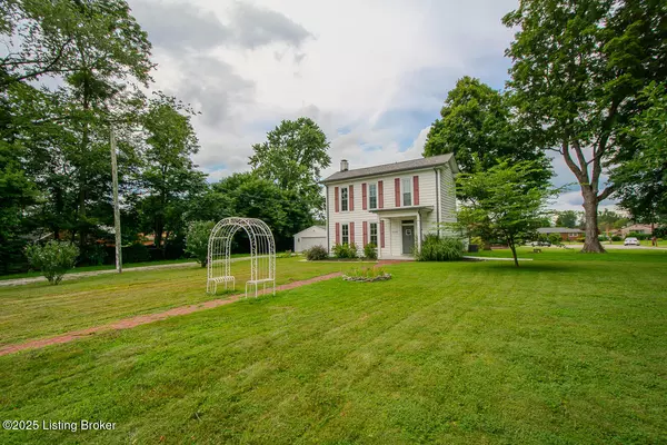 Louisville, KY 40219,6209 Applegate Ln