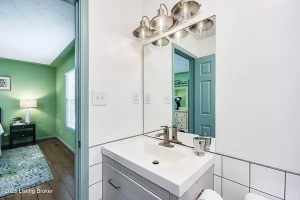 Louisville, KY 40258,6702 Currington Cir