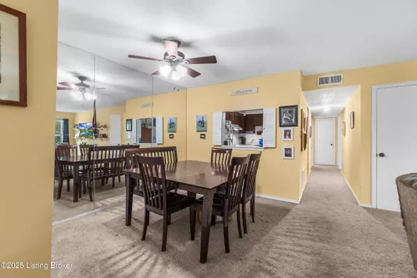 Louisville, KY 40222,1007 Lake Pl #H11