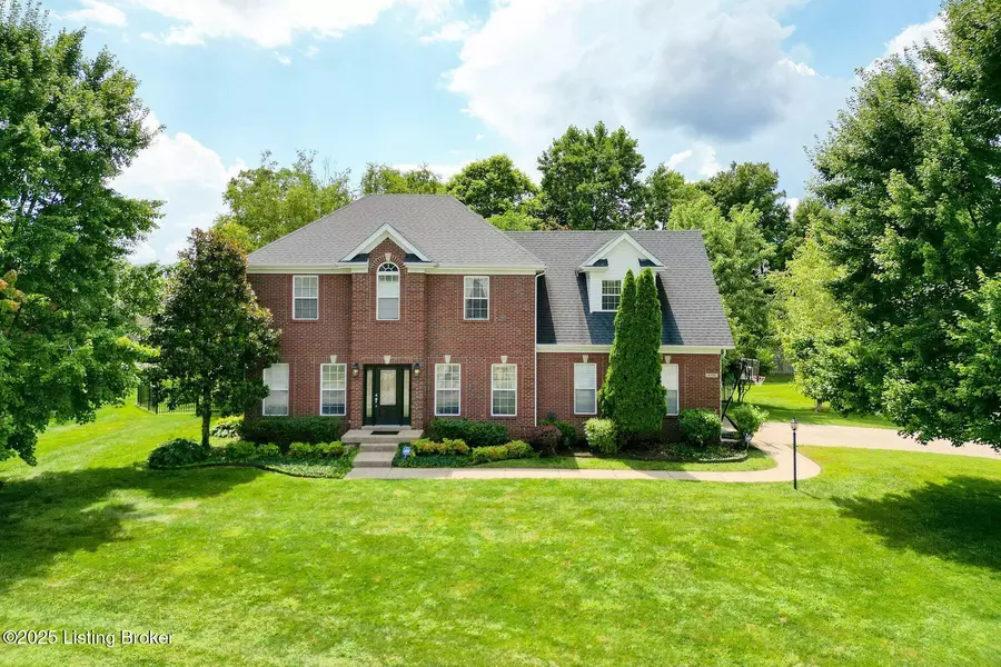 4529 Cherry Forest Cir, Louisville, KY 40245
