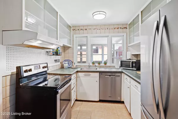 Louisville, KY 40220,3212 Allison WAY