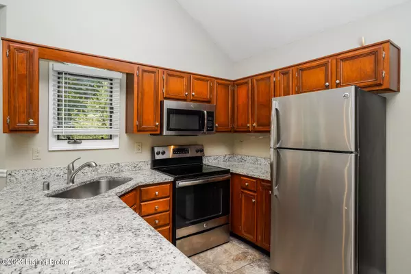 Louisville, KY 40241,10710 Hickory Cove Ct