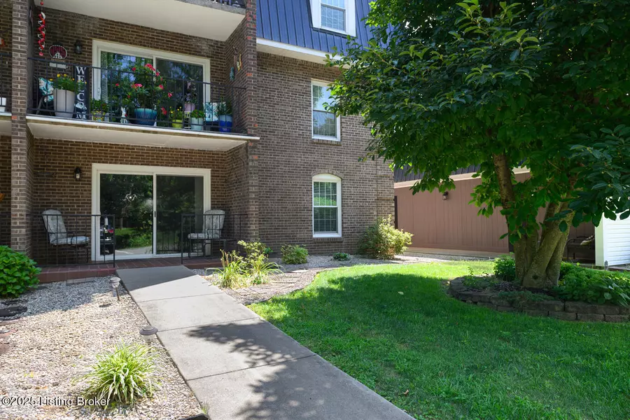 103 Freeman Green Dr #1B, Elizabethtown, KY 42701
