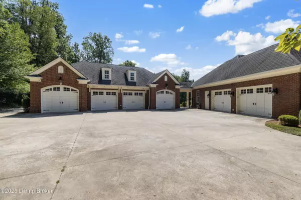 Glenview, KY 40025,5200 Blakely Ridge Rd