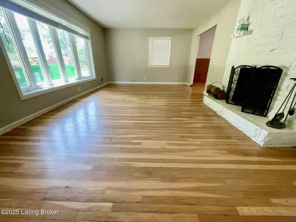 Louisville, KY 40220,3002 Debera WAY