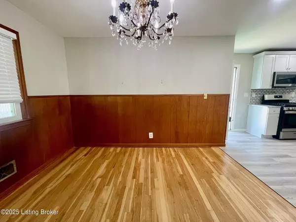 Louisville, KY 40220,3002 Debera WAY