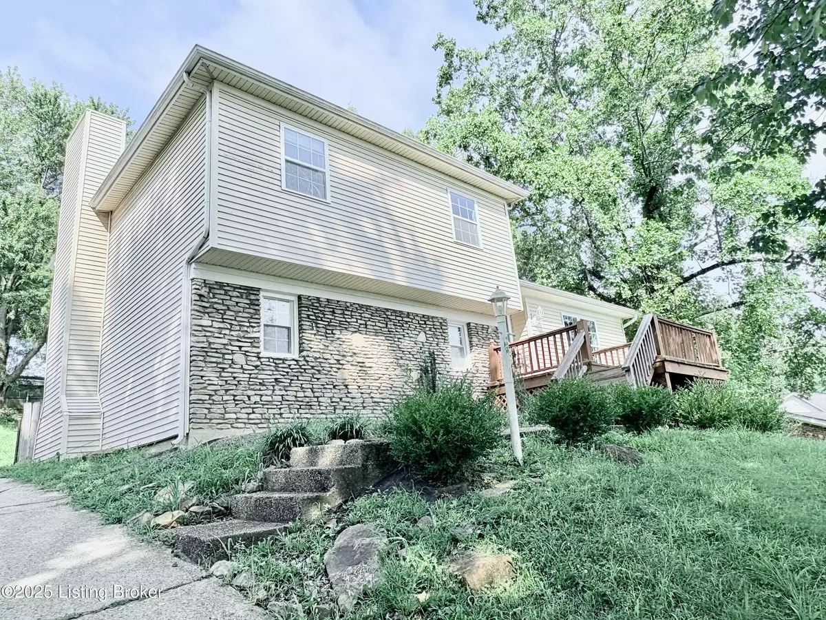 Louisville, KY 40272,8906 Mountain Brook Dr