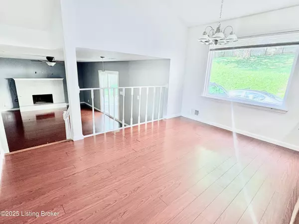 Louisville, KY 40272,8906 Mountain Brook Dr