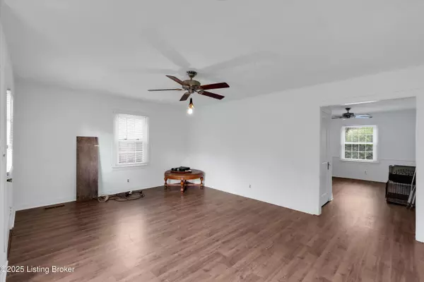Louisville, KY 40207,4021 Gloucester Rd