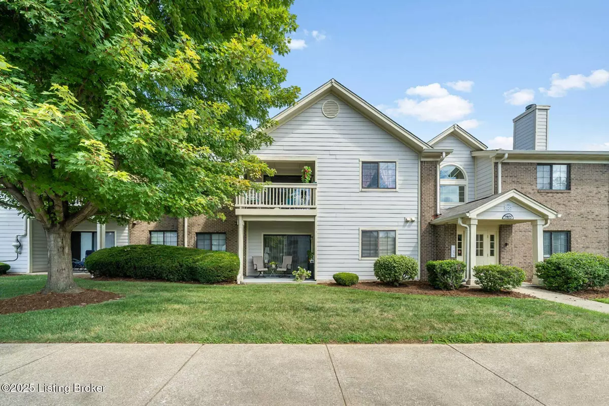 Louisville, KY 40299,3905 Yardley Ct #UNIT 205