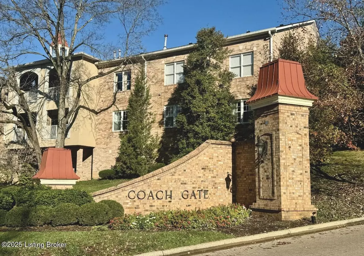 Louisville, KY 40207,5601 Coach Gate Wynde #30