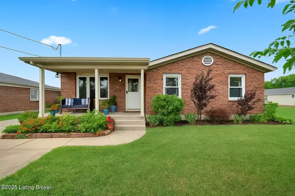 6304 Mount Everest Dr, Louisville, KY 40216