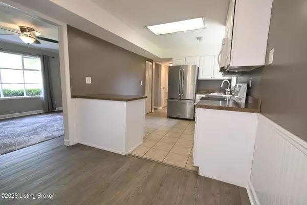 Louisville, KY 40223,9506 Meadowgate Ct