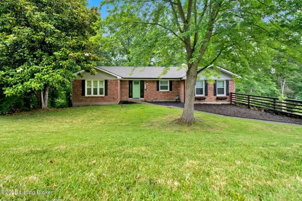 Louisville, KY 40272,2714 Windsor Forest Dr