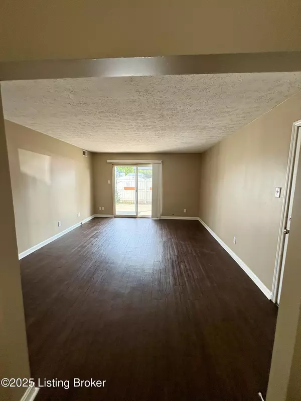 Louisville, KY 40223,1102 La Fontenay Ct