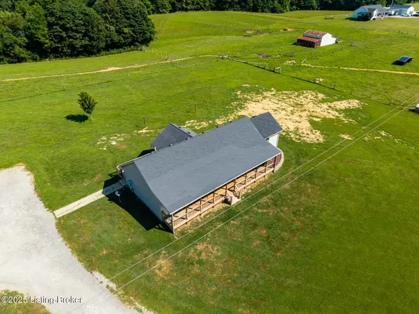 Bedford, KY 40006,852 Colbert Ln