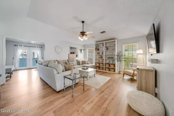 Louisville, KY 40220,3311 Rainview Cir