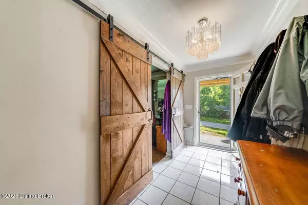 Louisville, KY 40272,9206 Lakeridge Dr