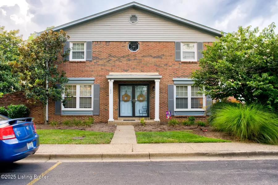 1242 Inverary Ct, Louisville, KY 40222