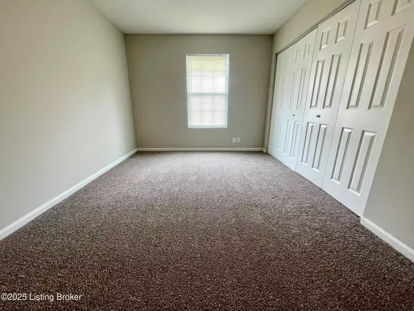 Louisville, KY 40220,3544 Brockton Ln #4