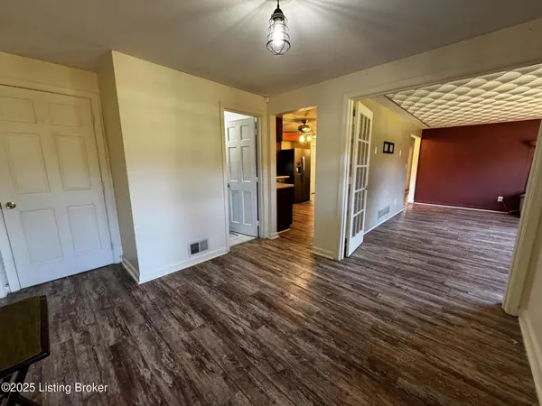 Louisville, KY 40258,5225 Venus Dr