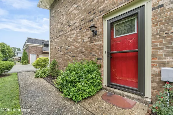 3108 Parkside Ct,  Louisville,  KY 40214