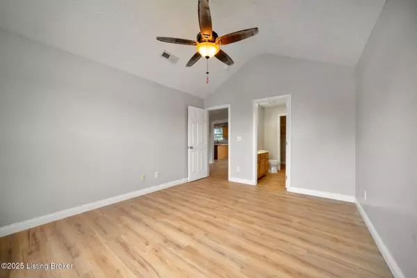 Bardstown, KY 40004,101 Azalea Ave