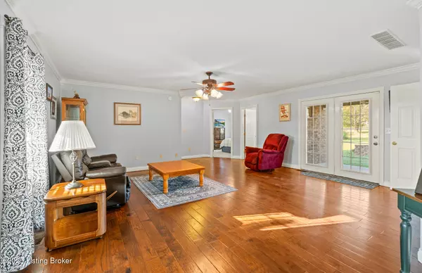 Harrodsburg, KY 40330,127 Man-O-War Dr