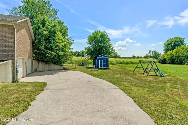 Bardstown, KY 40004,123 Crystal Springs Dr