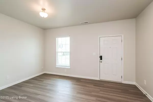 Louisville, KY 40229,12039 Wooden Trace Dr