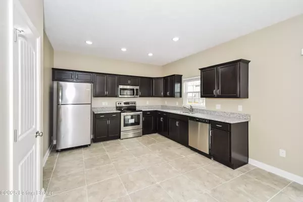 Louisville, KY 40228,8310 Independence School Rd