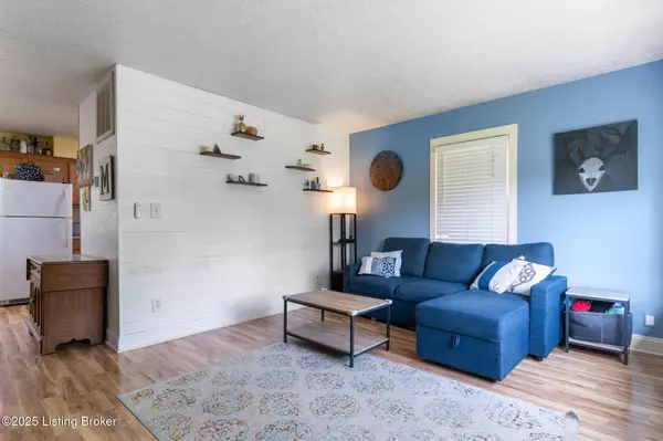 Louisville, KY 40258,5403 Azalea Ln