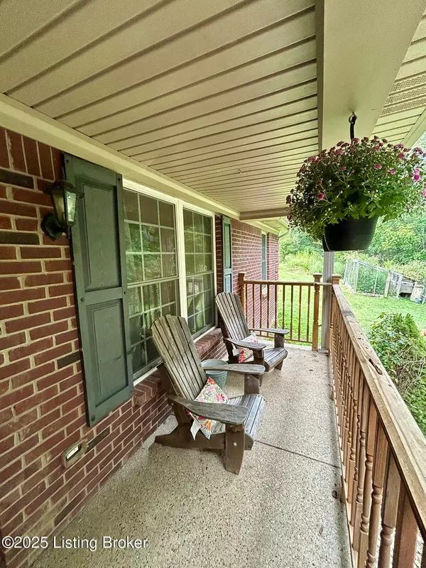 Bedford, KY 40006,282 Meadowlark Ct