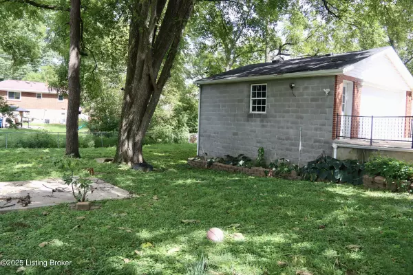 Louisville, KY 40219,6903 Rock Hollow Dr